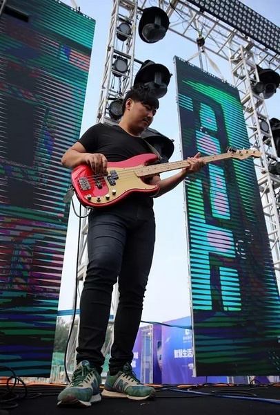 辛苦樂隊老師，你們跟我們一起，共同見證了時光音樂節(jié)是如何一步步成長至今的。