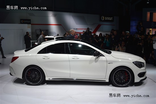 奔馳CLA45 AMG 奔馳CLA45 AMG