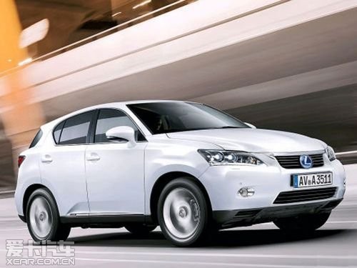 早先曝光的雷克薩斯緊湊級(jí)跨界車假想圖
