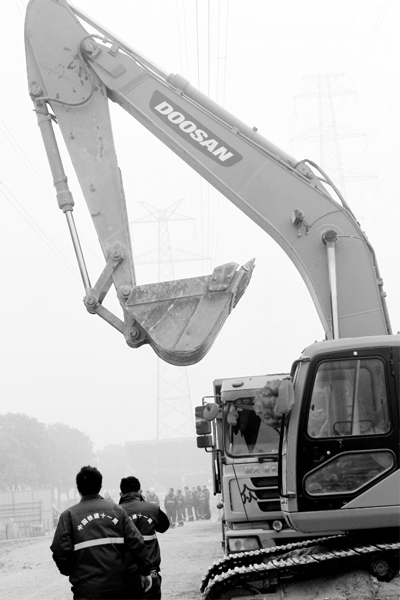 昨天，鄭州地鐵5號(hào)線配套工程在鄭州市西站路開(kāi)工