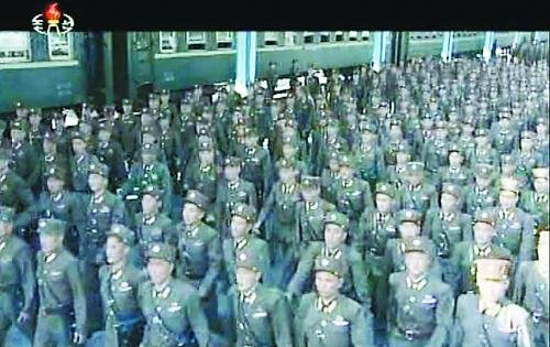 約2萬(wàn)名朝鮮朝鮮人民軍基層軍官近日陸續(xù)抵達(dá)平壤，準(zhǔn)備出席軍方大會(huì)。