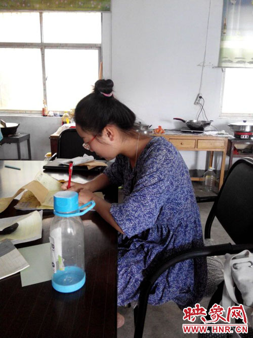 四位鄉(xiāng)村老師為閆洼小學的孩子們撐起一片藍天