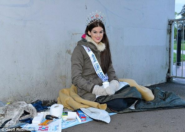 英國(guó)小姐露宿街頭推廣救助計(jì)劃 英國(guó)小姐露宿街頭推廣救助計(jì)劃