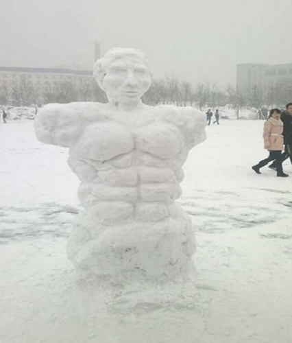 創(chuàng)意十足！日系列卡通雪人走紅