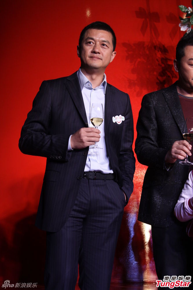 李亞鵬、郭濤父子相活動