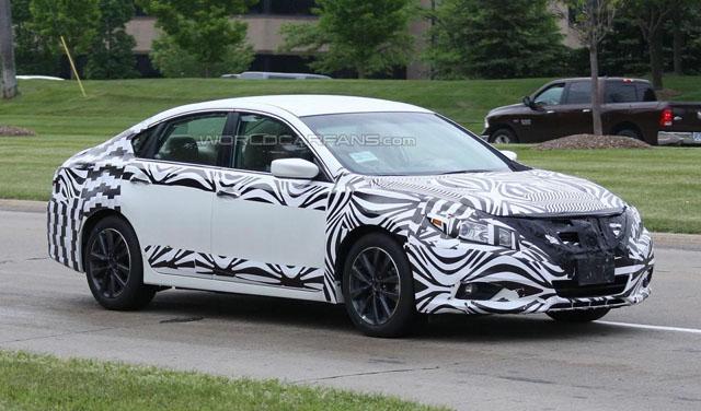 日產(chǎn)改款A(yù)ltima諜照首曝 外觀(guān)將有所調(diào)整 日產(chǎn)改款A(yù)ltima諜照首曝 外觀(guān)將有所調(diào)整