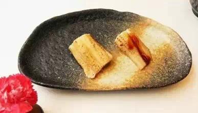 就一點(diǎn)兒紫菜跟生魚(yú)片 日料沒(méi)吃什么為啥還那么貴？