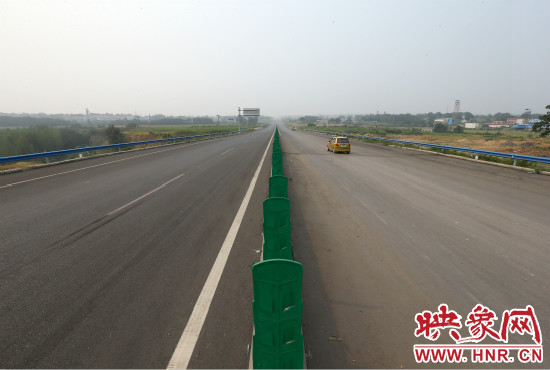 10條都市區(qū)快速路的開(kāi)通，使市民出行更方便