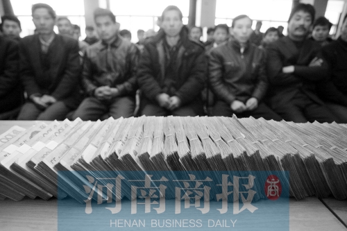 打擊拖欠農(nóng)民工工資，鄭州今年又出狠招（資料圖）河南商報(bào)記者 王春勝/攝