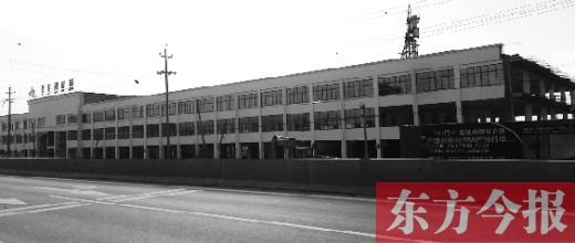 家居建材城已經(jīng)封頂，可耿莊村的安置房還未見蹤影。