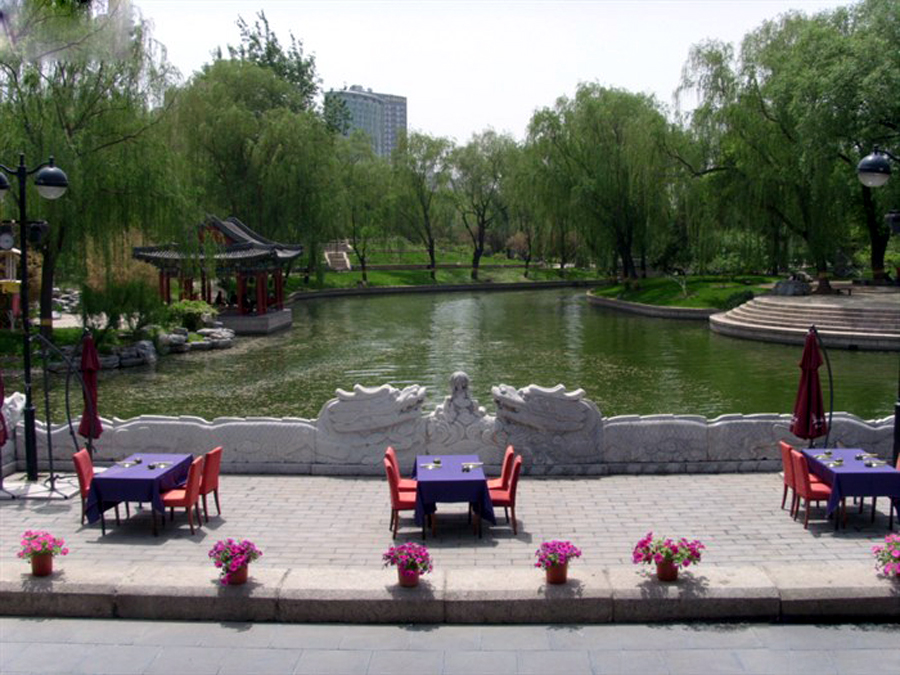 　龍?zhí)豆珗@·萬柳閣會所(圖片來源網絡)