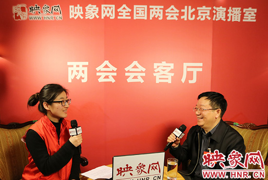 全國人大代表鄭永和做客映象網(wǎng)全國兩會(huì)北京直播室。