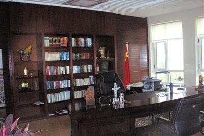 遼寧大學黨委書記被曝光的辦公室。 網(wǎng)絡截圖