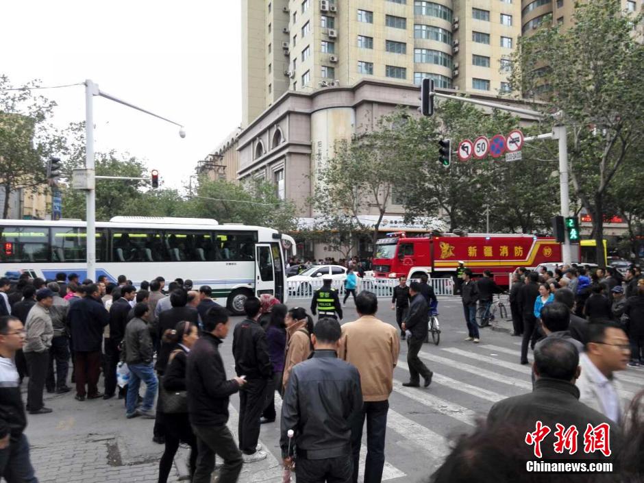 自治區(qū)和烏魯木齊市有關部門迅速處置，傷員已全部送往醫(yī)院救治。