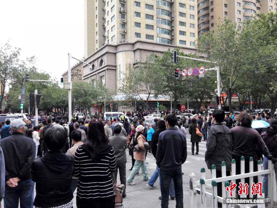 自治區(qū)和烏魯木齊市有關部門迅速處置，傷員已全部送往醫(yī)院救治。