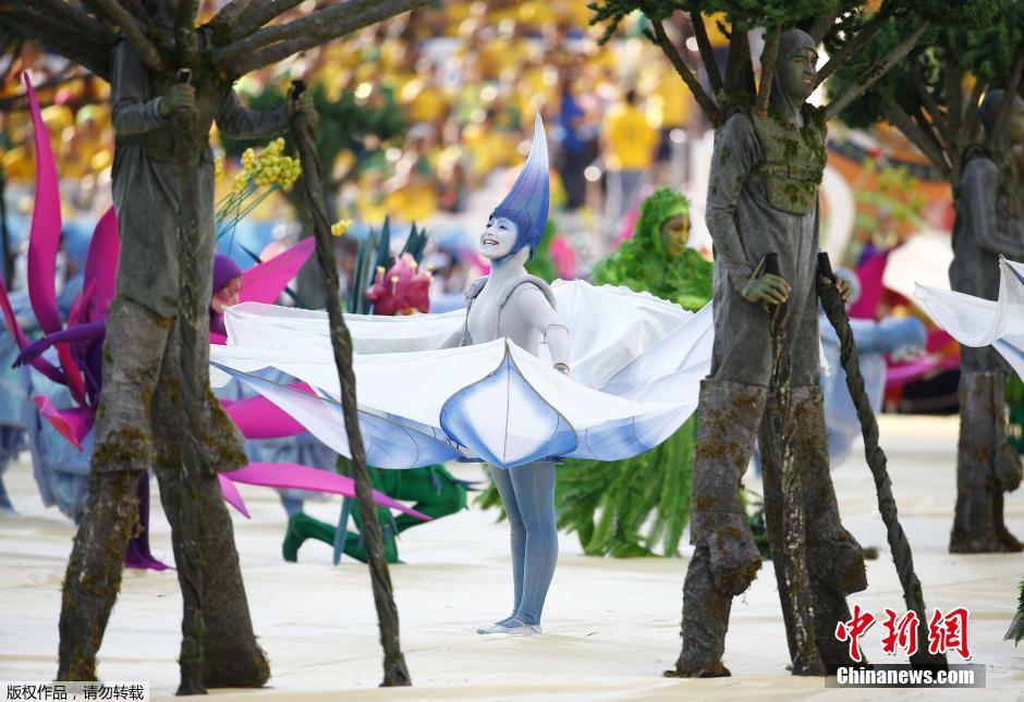 北京時間6月13日凌晨2時，巴西世界杯正式拉開帷幕。