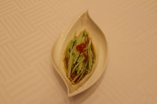 白灼翠芥蘭。 花惠生 供圖