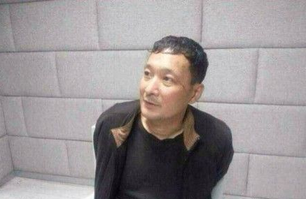 圖為在逃犯罪嫌疑人王慶新。