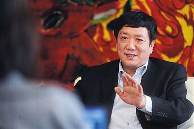 　政協(xié)委員、中國電力投資集團(tuán)總經(jīng)理陸啟洲稱，7800元是其每月基本工資。資料圖片/新京報(bào)記者 楊杰