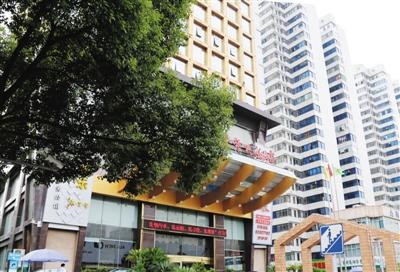 衡陽(yáng)官員趙安民與之保持聯(lián)系，并邀約女子在這家酒店房間見面。