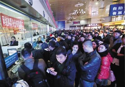 春運(yùn)搶票進(jìn)入白熱化 熱門票3分鐘“秒光” 春運(yùn)搶票進(jìn)入白熱化 熱門票3分鐘“秒光”