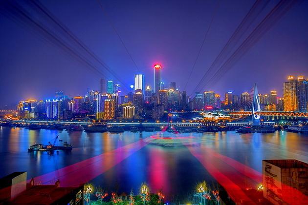 中原地產(chǎn)數(shù)據(jù)顯示，8月最后一周，上海市新建商品住宅成交已連續(xù)5天破千，昨日（8月31日）更是達(dá)到單日成交1123套。