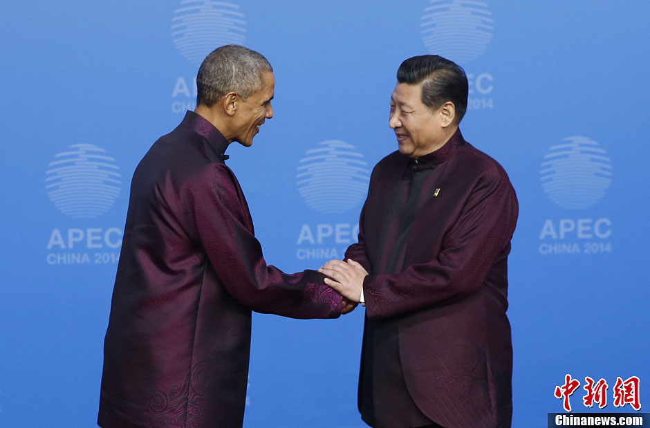 圖為習(xí)近平夫婦歡迎美國總統(tǒng)奧巴馬。中新社發(fā) 杜洋 攝