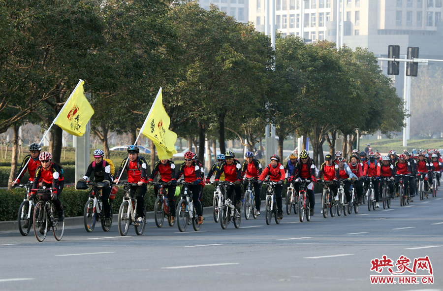 獻(xiàn)愛心、騎行天下，映象網(wǎng)騎行車友樂翻天