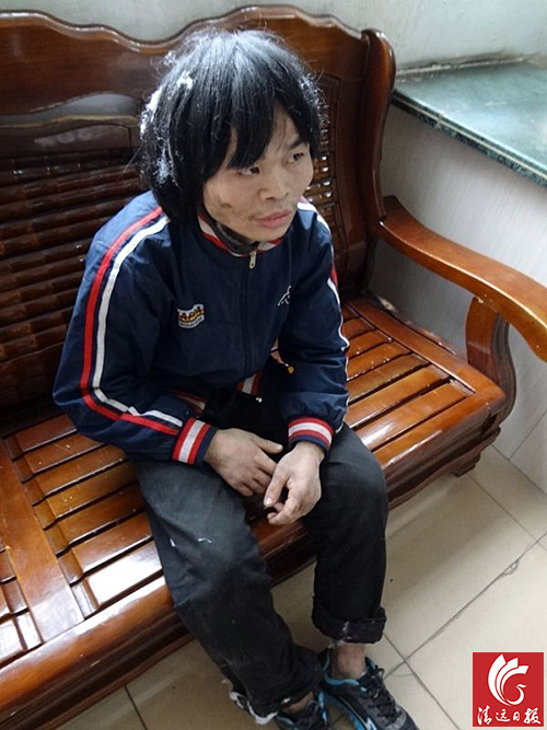 1997年16歲時被“杜某”以招工名義帶離家鄉(xiāng)關(guān)押干活至今。