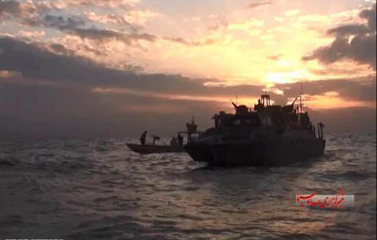 圖為被伊朗俘獲美軍艦艇。