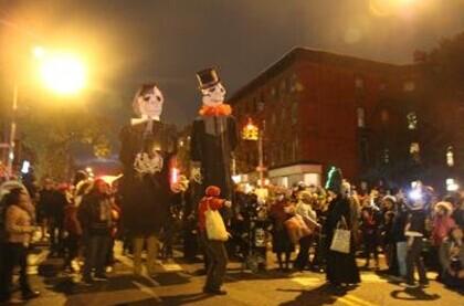 年底將近，派對(duì)集中，如何讓子女免受不良人士的侵犯，家長(zhǎng)需要警惕并提醒子女注意。（美國(guó)《世界日?qǐng)?bào)》/黃伊奕 攝）