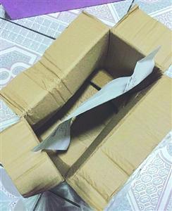 拼多多團(tuán)購面膜，結(jié)果送來一個空盒、一張紙條。