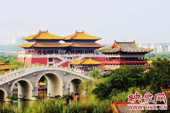 美不勝收 爬山、游園、賞奇觀（組圖）