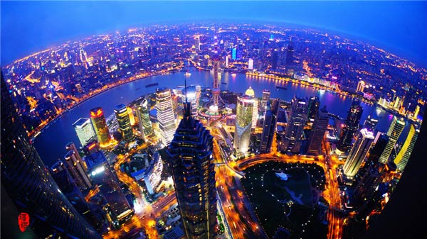 不要溫和地走進(jìn)那個良夜 因為夜太美！