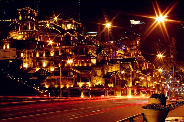 不要溫和地走進(jìn)那個良夜 因為夜太美！