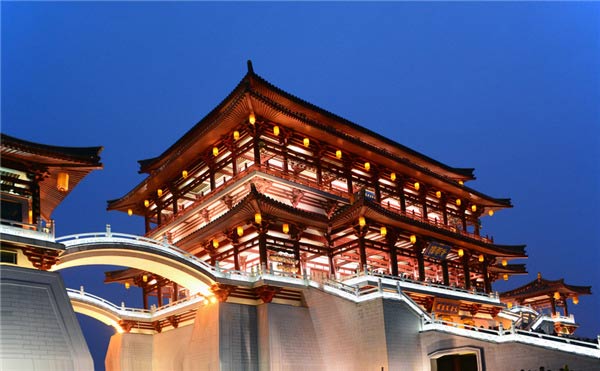 不要溫和地走進(jìn)那個良夜 因為夜太美！