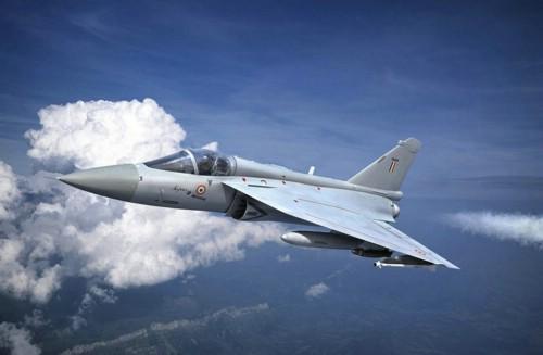 印度稱LCA戰(zhàn)機(jī)完成武器試驗(yàn) 印度稱LCA戰(zhàn)機(jī)完成武器試驗(yàn)