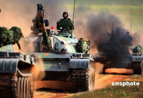 礪兵--2008：解放軍機(jī)械化部隊向陣地開進(jìn)（資料圖）