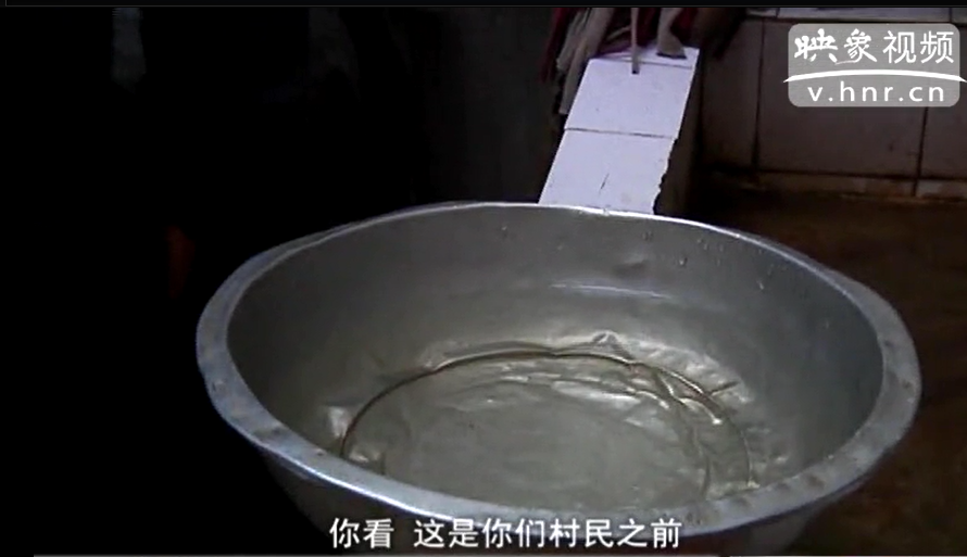 帶“豬糞味”的自來(lái)水還要喝多久？