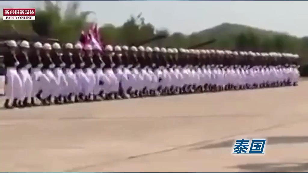 那些年摩托、樹人、斧頭兵上演的有趣閱兵式