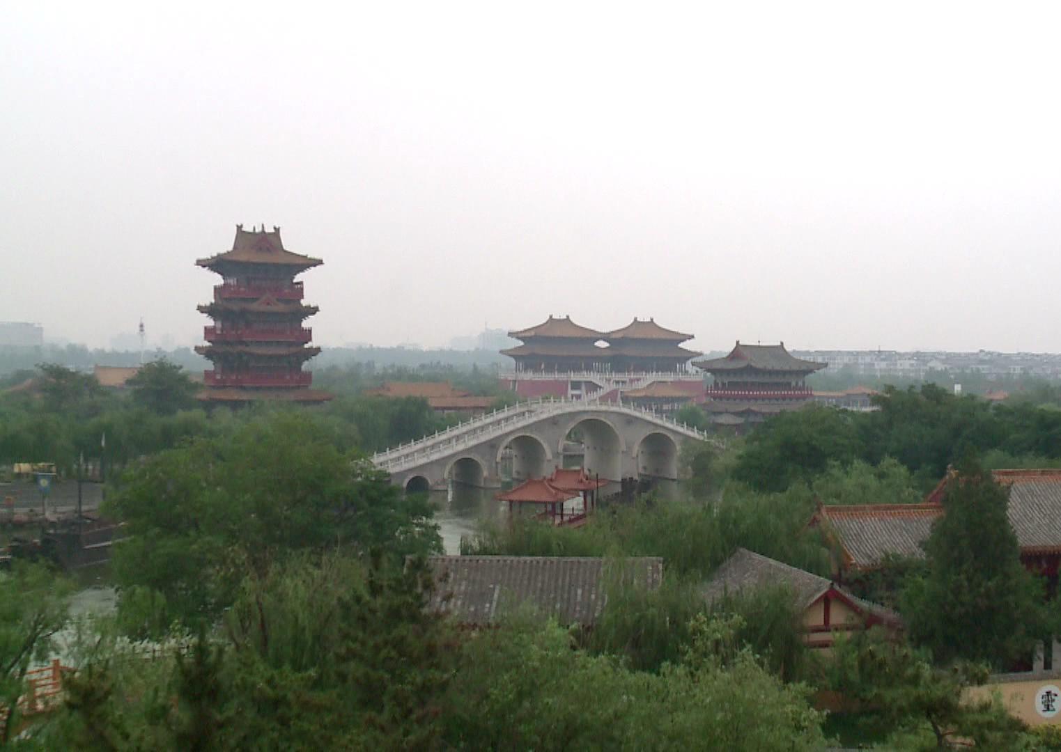 舒婷、鄭愁予等詩人齊聚開封話端午