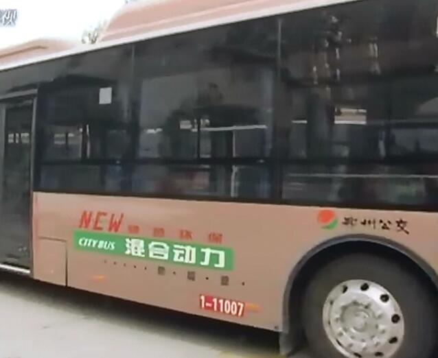 鄭州 新型公交車(chē)即將上路 快來(lái)?yè)屜瓤? title=