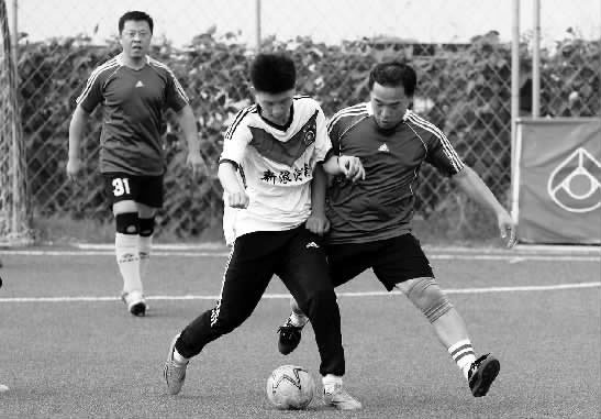 天行健隊在國家足球一級裁判、中超裁判于躍的帶領(lǐng)下，配合那是相當(dāng)默契