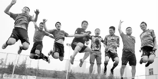 米蘭圈河南站隊發(fā)揮小快靈的風(fēng)格，以一個凈勝球的優(yōu)勢晉級