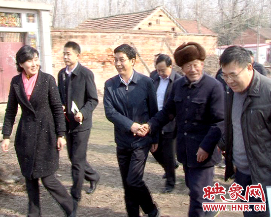 金冬江、李萬(wàn)順、吳文立一行赴正陽(yáng)縣慰問(wèn)